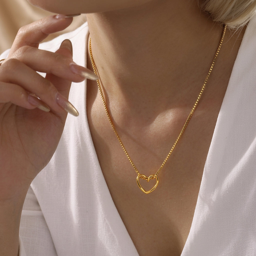 Twinkling Graceful Gold Plated Chain Necklace for Women