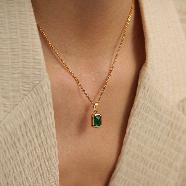 Sizzling Graceful Pendants & Locke