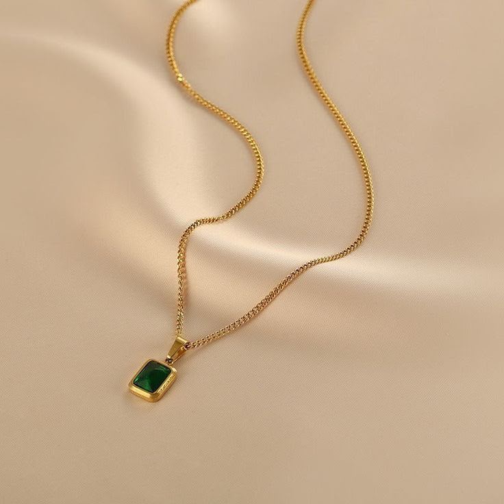 Sizzling Graceful Pendants & Locke
