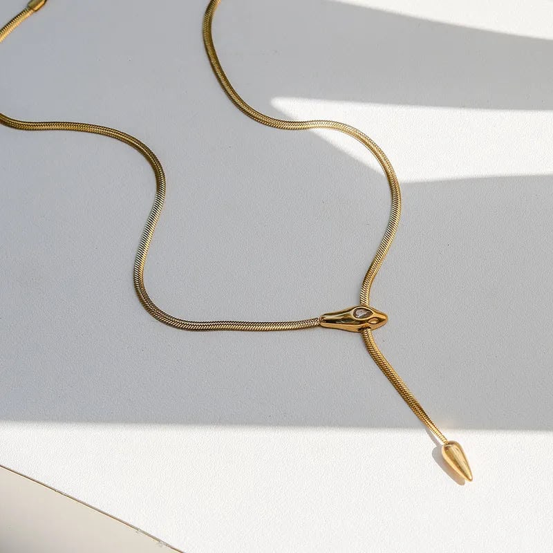 Allure Graceful Women Necklaces & Chains