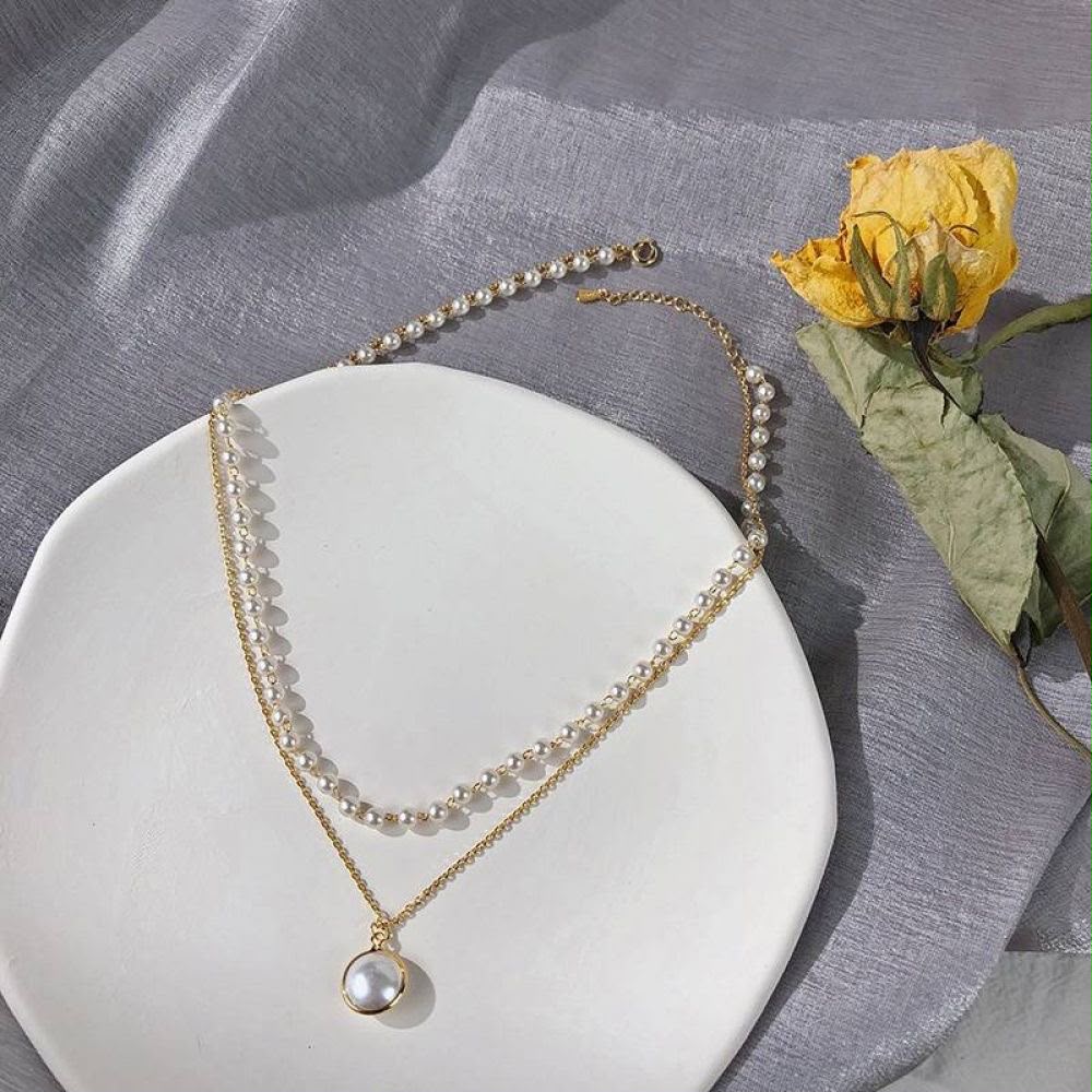 Sizzling Bejeweled Gold-Plated Pearl Pendant Necklace – Elegant &amp; Timeless Style