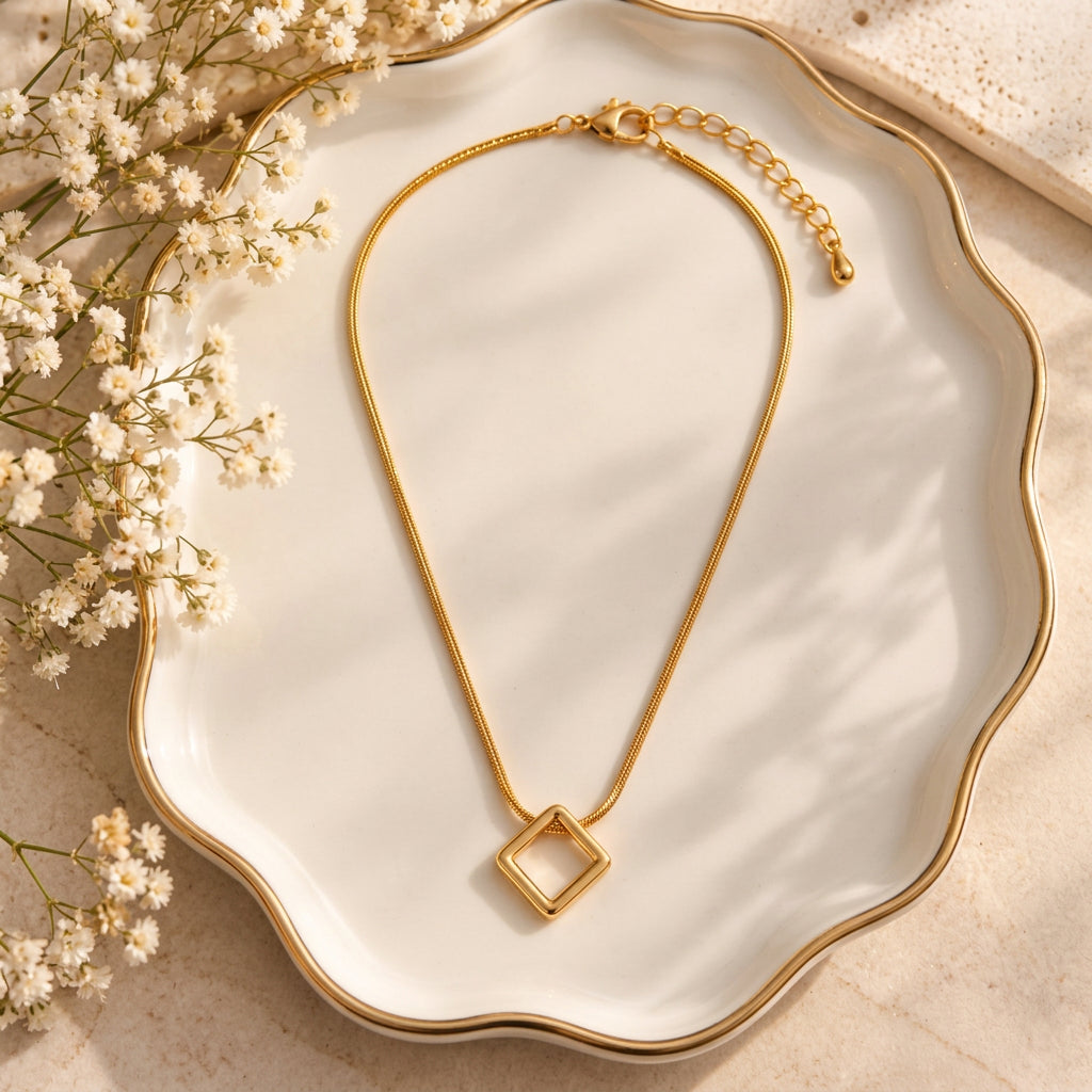 Elite Charming Women Necklaces & Chains