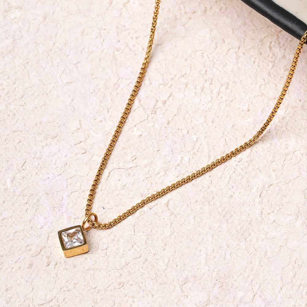 Sizzling Fancy Gold-Plated Necklace – Sparkle with Elegance
